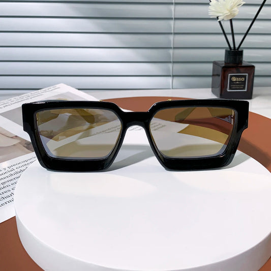 Introducing the Ruiao Retro Black Millionaire Shades, a luxurious and iconic eyewear collection for 2026. These designer square sunglasses, suitable for both men and women, embody a famous brand's commitment to style and sophistication.