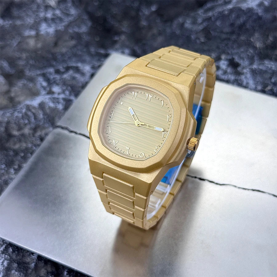 Gentlemen's Classic Quartz Watch Featuring a Smooth Resin Bracelet, Arabic Numerals on the Dial, and a Business Casual Aesthetic. A Removal Tool is Provided.