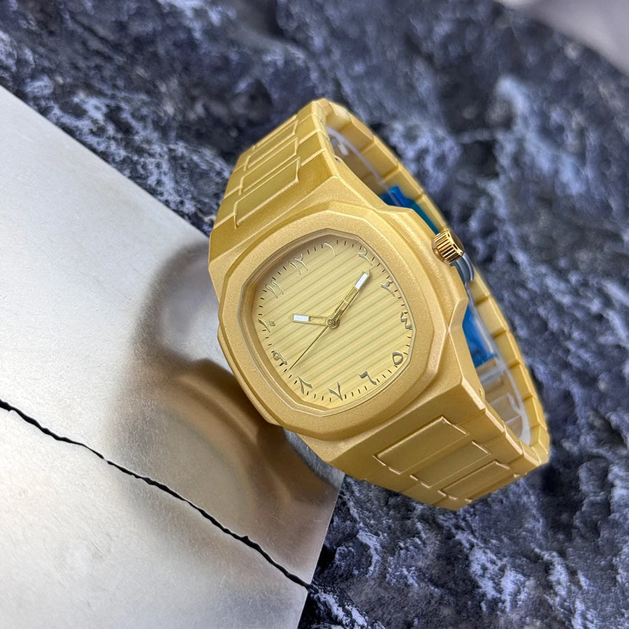 Gentlemen's Classic Quartz Watch Featuring a Smooth Resin Bracelet, Arabic Numerals on the Dial, and a Business Casual Aesthetic. A Removal Tool is Provided.