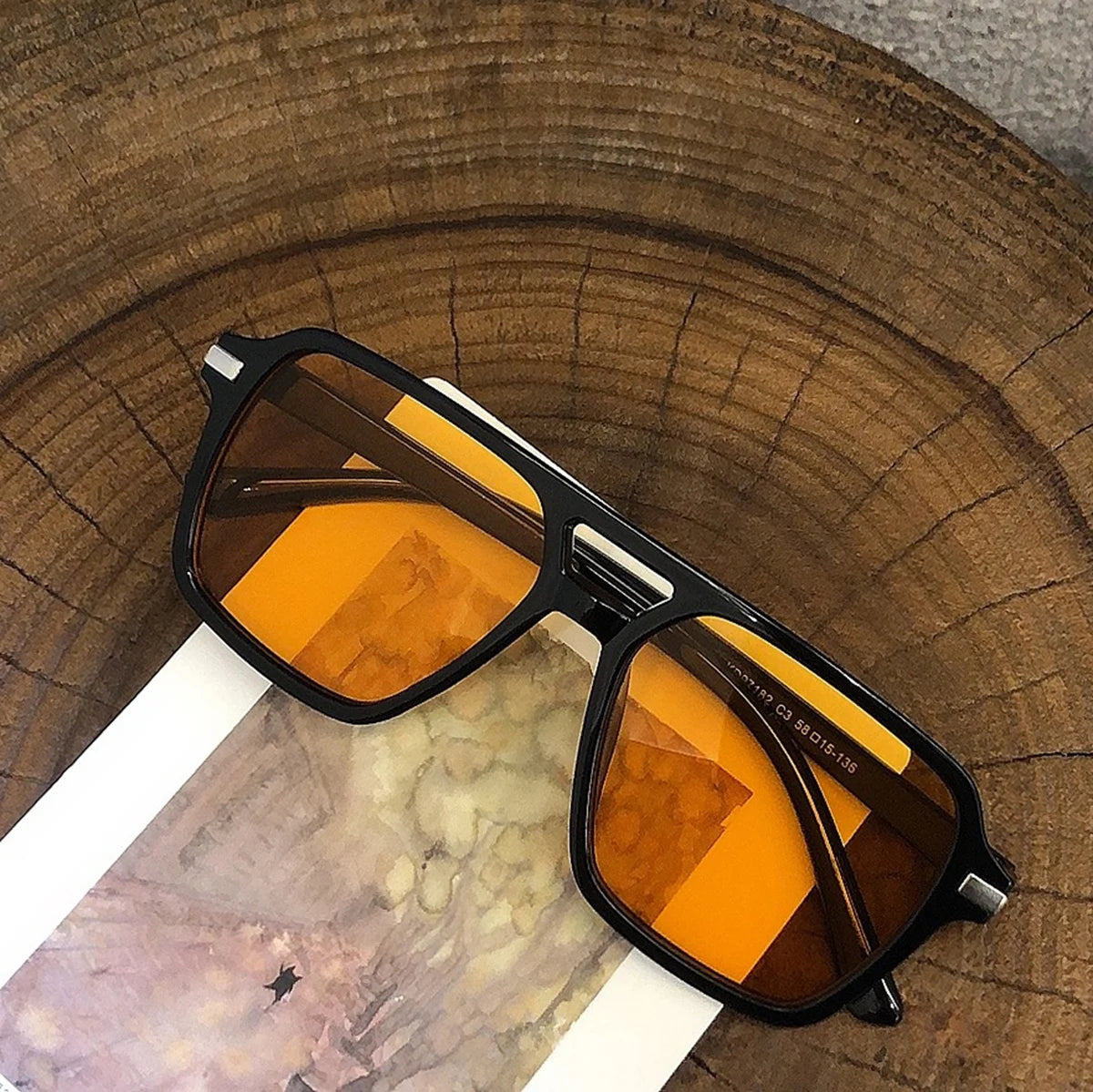 Introducing our latest collection of stylish rectangular eyewear, designed for both men and women. These glasses offer a blend of retro charm and contemporary trends, perfect for any occasion.
