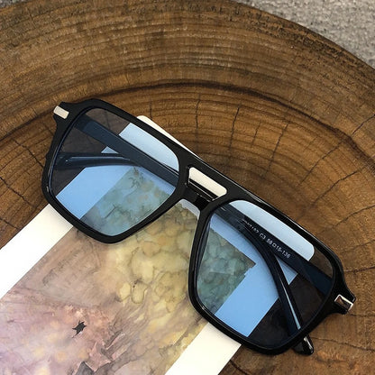Introducing our latest collection of stylish rectangular eyewear, designed for both men and women. These glasses offer a blend of retro charm and contemporary trends, perfect for any occasion.