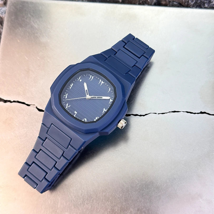 Men's Classic Quartz Watch Smooth Plastic Particle Bracelet Arabic Numerals Dial Business Casual Style Removal Tool Included